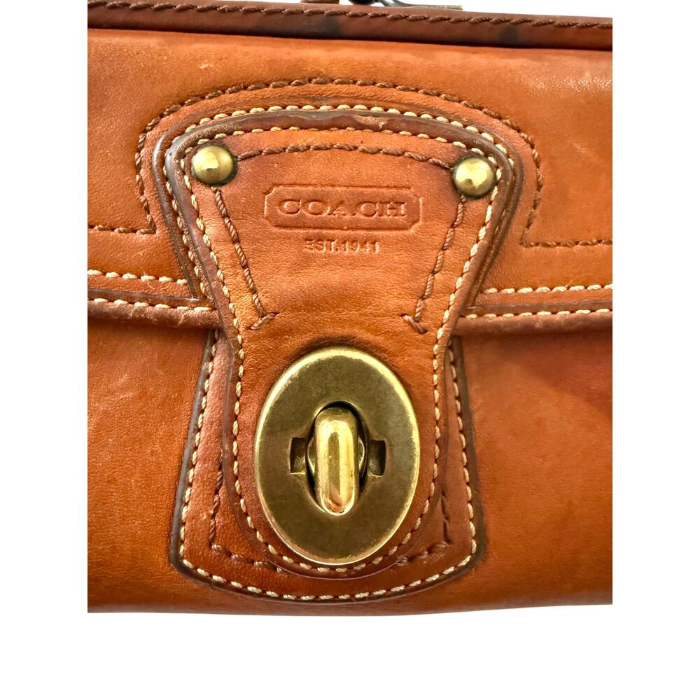 Vintage COACH Gigi Legacy Wallet Whiskey Brown Leather Turnlock Kisslock Frame - Picture 5 of 13